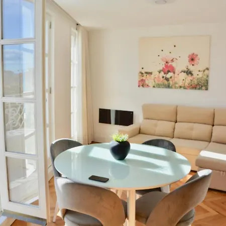 Ohh - Caldeireiros Luxury Apartment